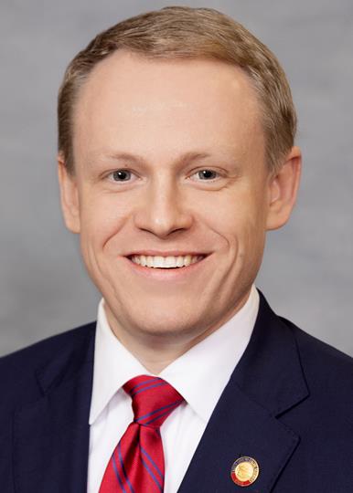 Headshot of  Destin Hall